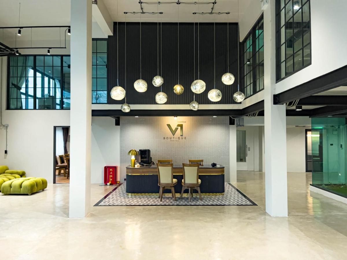 V1 Boutique Hotel Kancsanaburi Kültér fotó